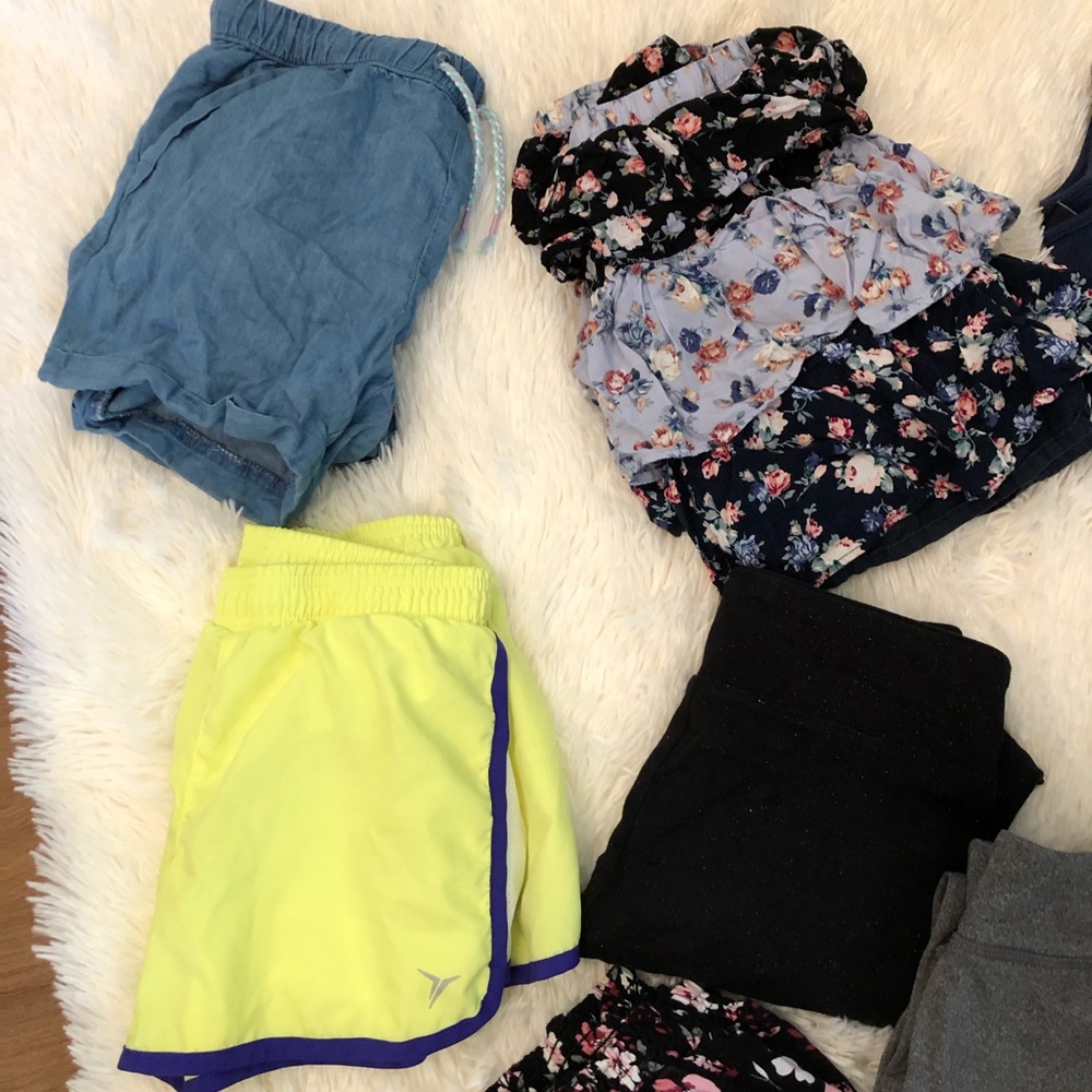 Girls 9 piece lot. Size 10/12 - Picture 4 of 4
